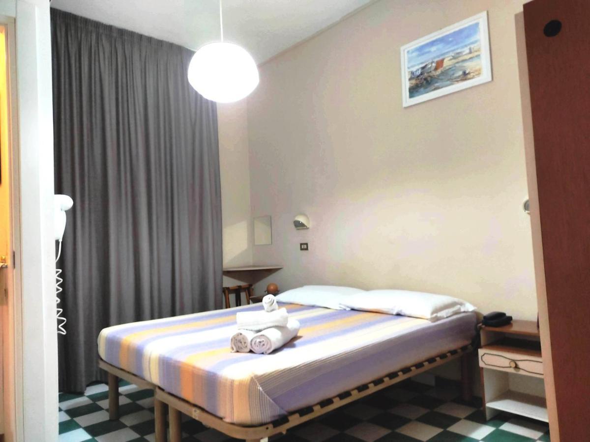 Hotel Vienna Гаттео-а-Маре Екстер'єр фото